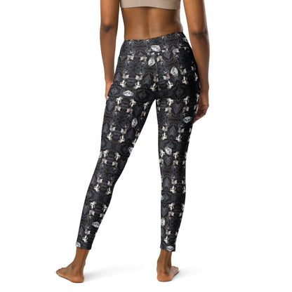 Chihuahuas and Diamonds - Black and White Deco Yoga Leggings